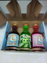 Load image into Gallery viewer, Poncho Fox Gift Box
